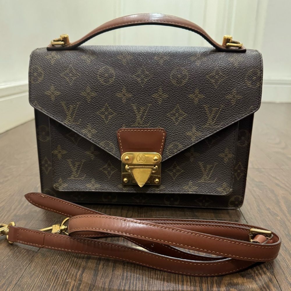 Louis Vuitton vintage monogram Monceau with crossbody strap